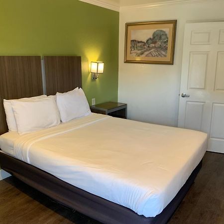 Gilroy Inn Dış mekan fotoğraf