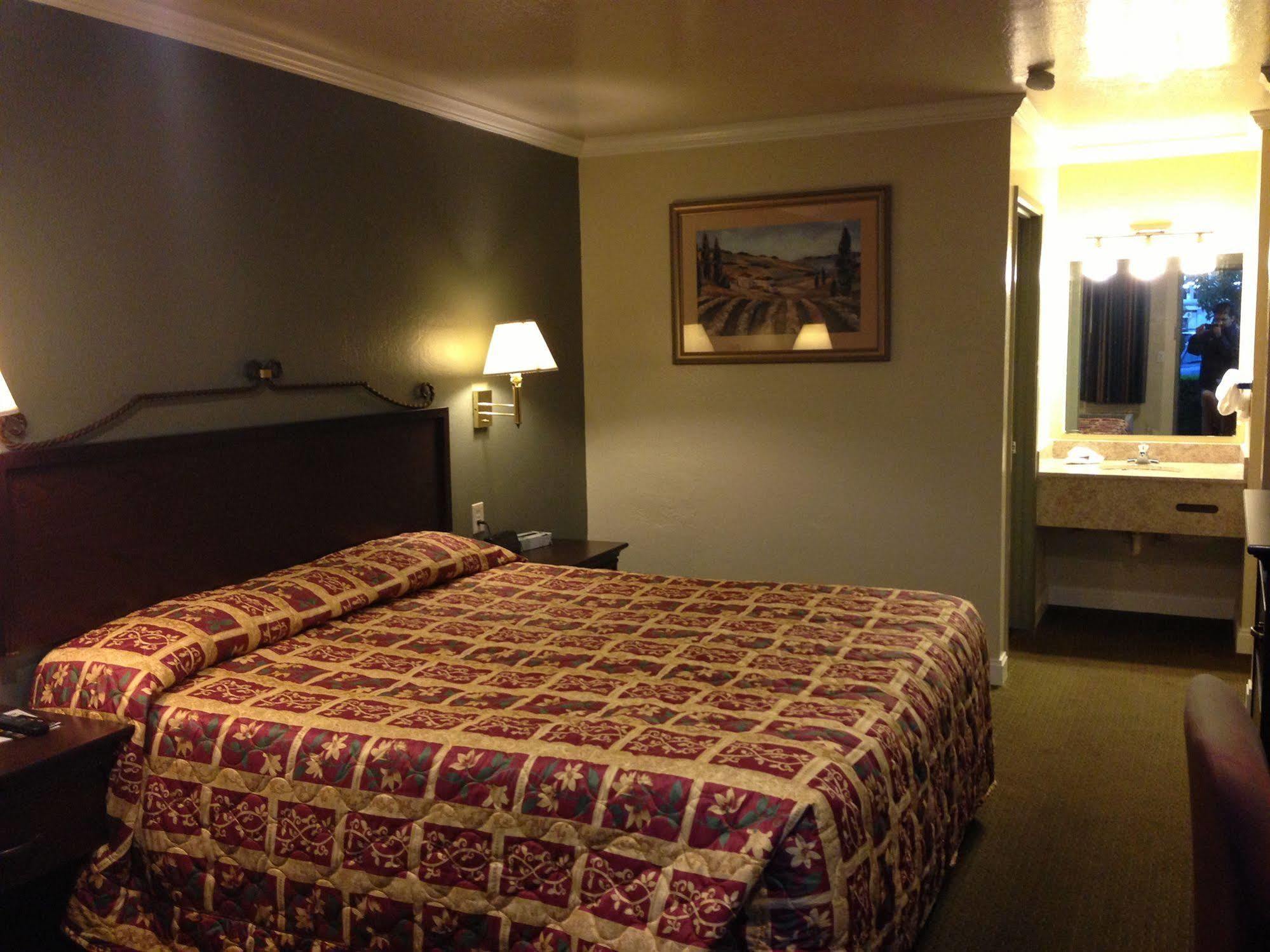 Gilroy Inn Dış mekan fotoğraf