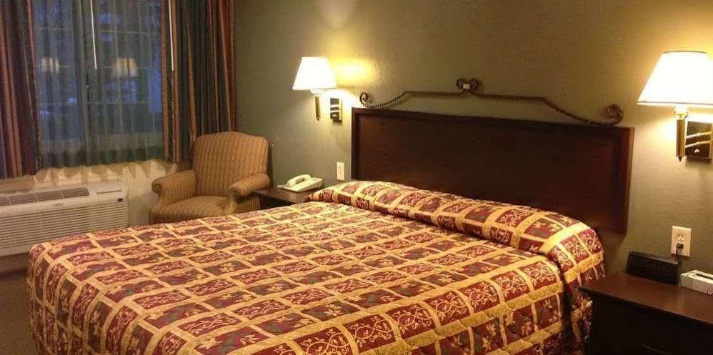 Gilroy Inn Dış mekan fotoğraf