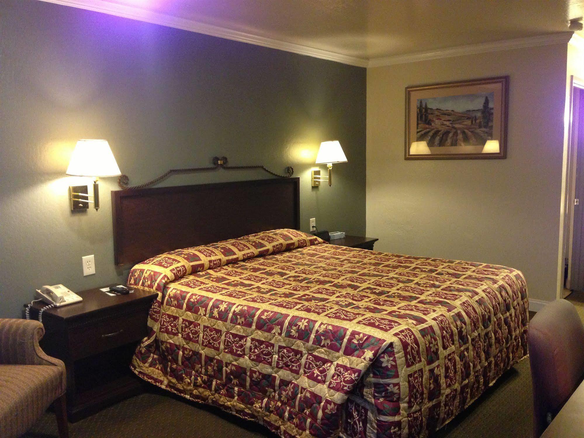 Gilroy Inn Dış mekan fotoğraf